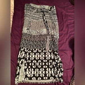Women’s skirt with a “slit” and wrap tie